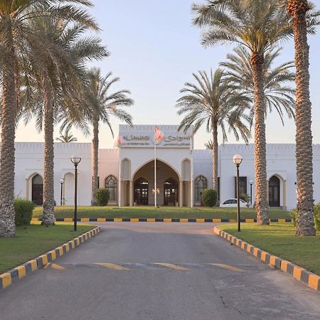 Capital O133 Al Sawadi Beach Resort & Spa Barka Εξωτερικό φωτογραφία