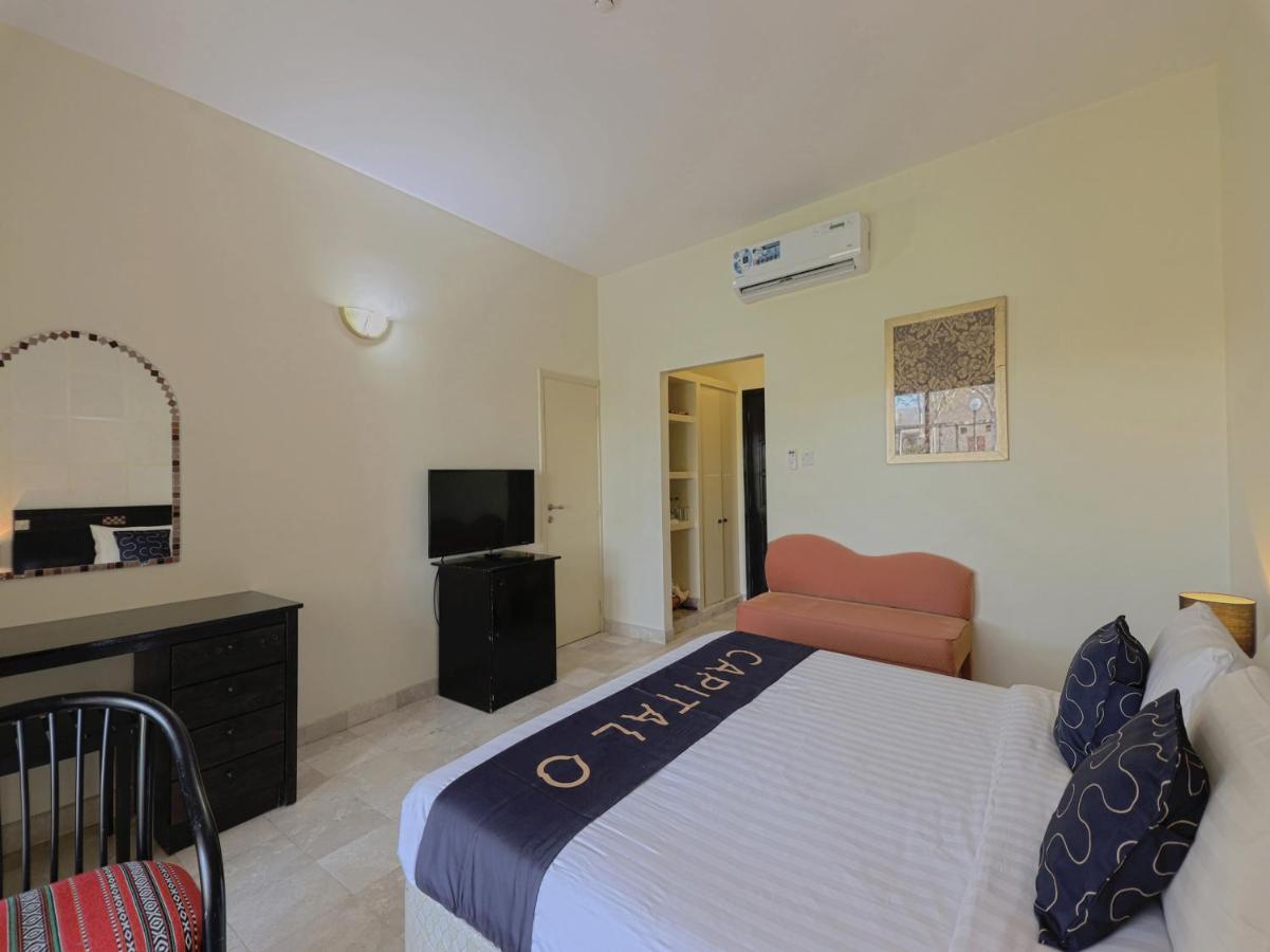 Capital O133 Al Sawadi Beach Resort & Spa Barka Εξωτερικό φωτογραφία