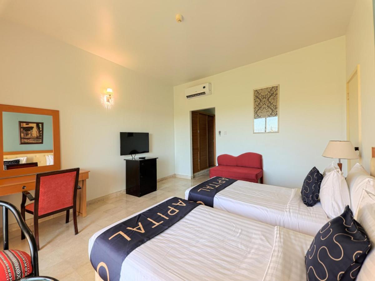 Capital O133 Al Sawadi Beach Resort & Spa Barka Εξωτερικό φωτογραφία