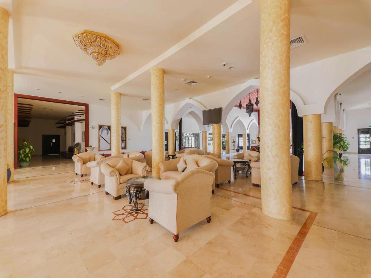 Capital O133 Al Sawadi Beach Resort & Spa Barka Εξωτερικό φωτογραφία