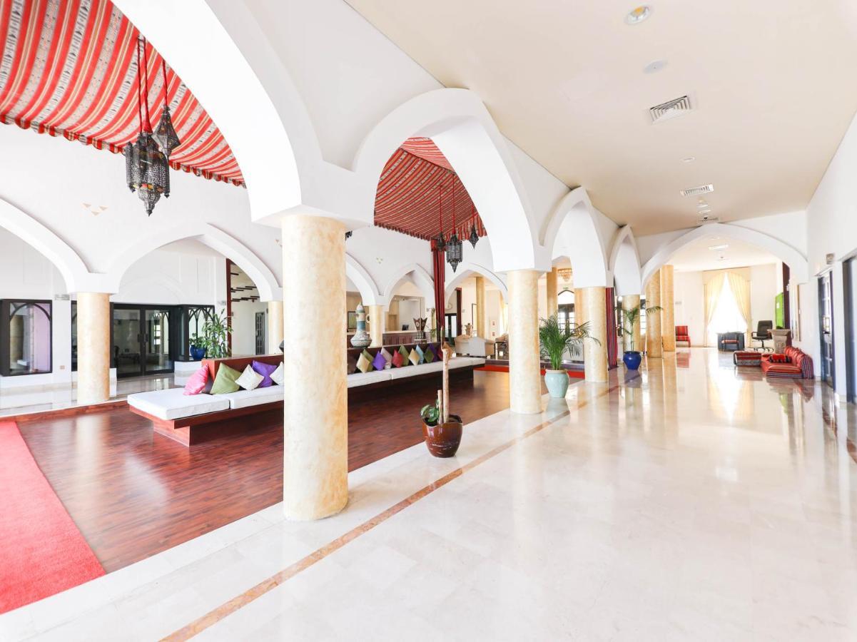 Capital O133 Al Sawadi Beach Resort & Spa Barka Εξωτερικό φωτογραφία