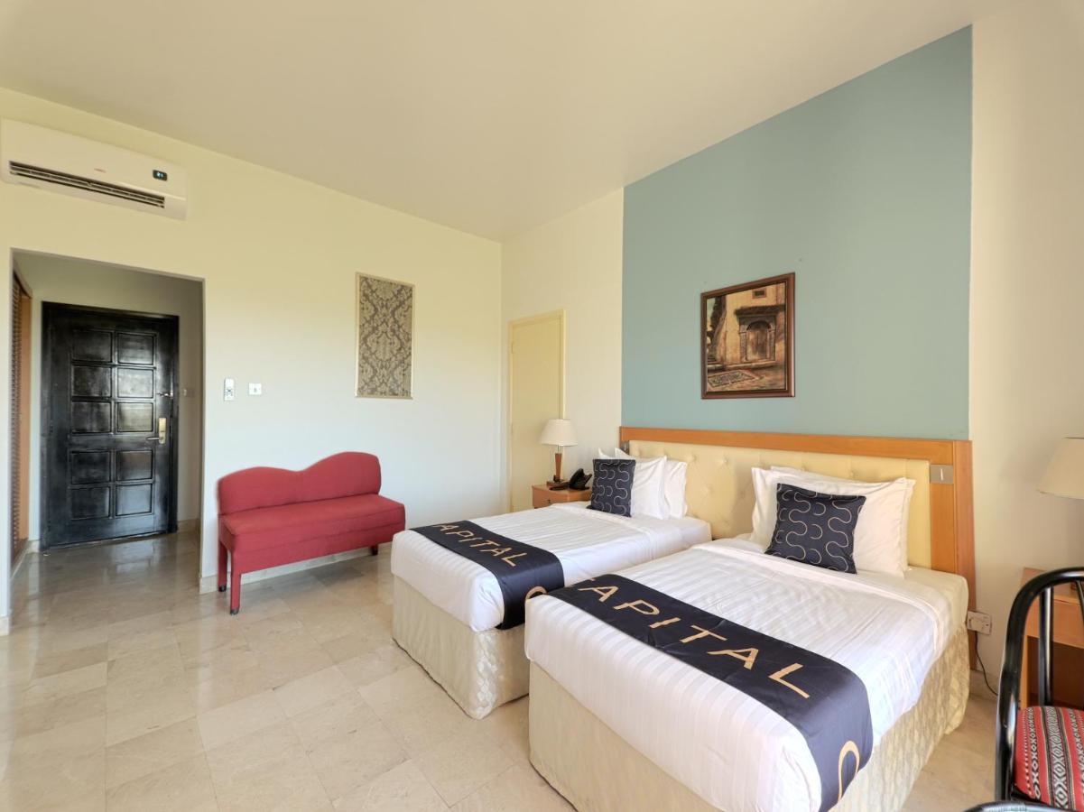 Capital O133 Al Sawadi Beach Resort & Spa Barka Εξωτερικό φωτογραφία