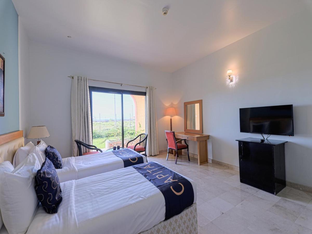 Capital O133 Al Sawadi Beach Resort & Spa Barka Εξωτερικό φωτογραφία