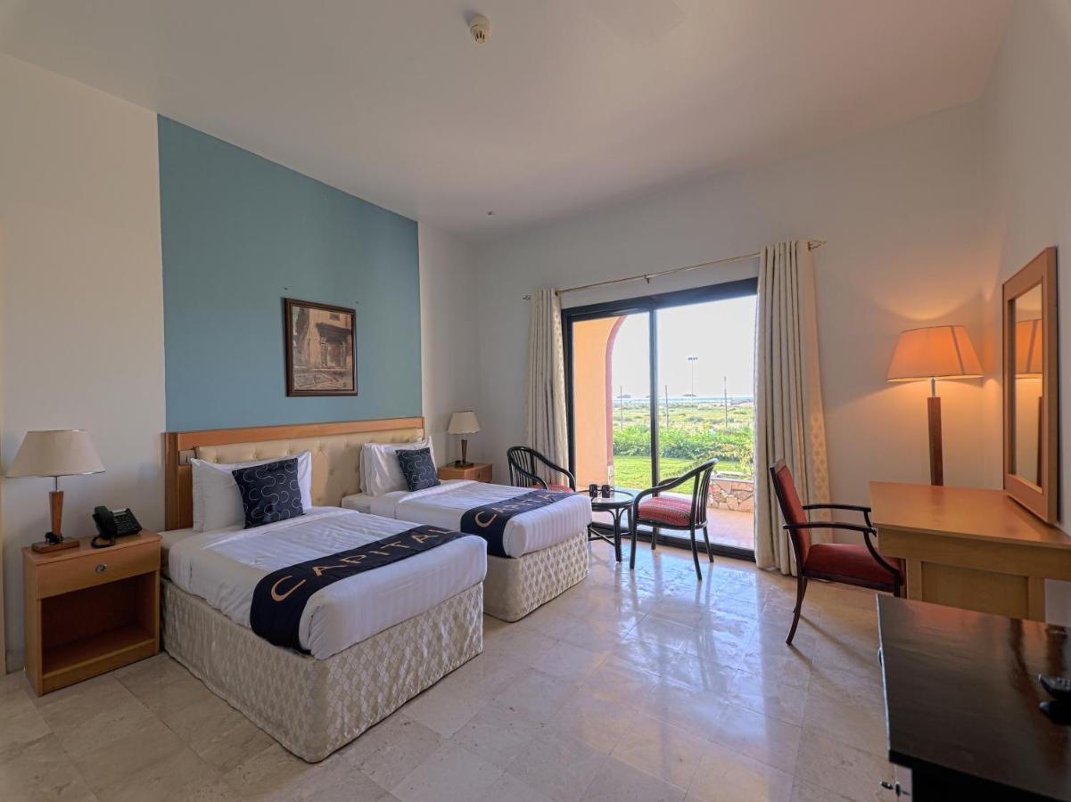 Capital O133 Al Sawadi Beach Resort & Spa Barka Εξωτερικό φωτογραφία