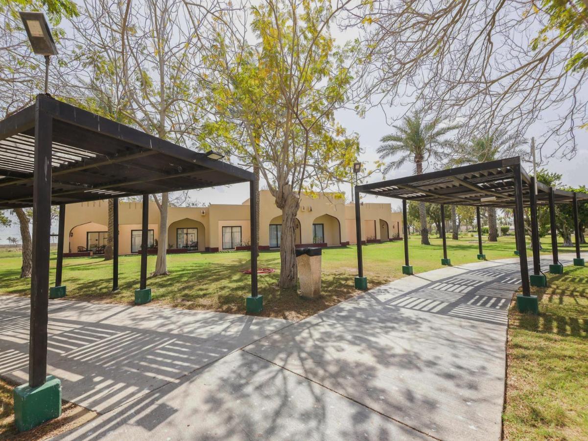 Capital O133 Al Sawadi Beach Resort & Spa Barka Εξωτερικό φωτογραφία